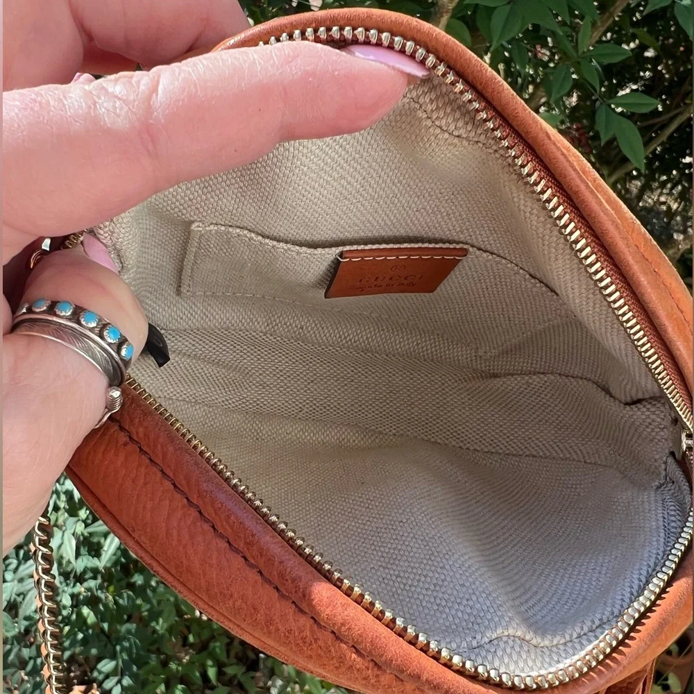 Gucci Soho Series Chain Crossbody Bag with Tassle - Picture 6 of 13